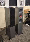 KEF R7 Meta in Titanium Gloss Special Edition like-new