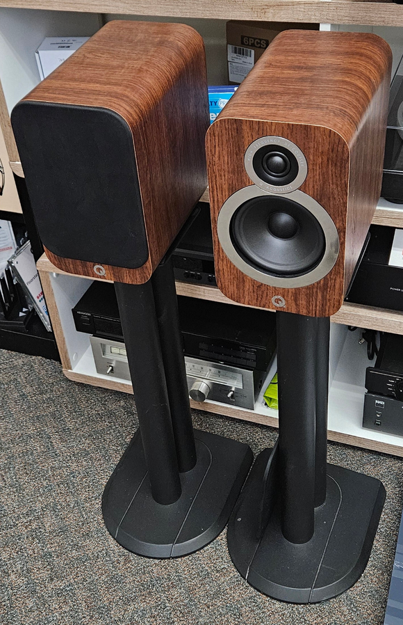 Q Acoustics 3020i Bookshelf Speakers - In Stock & Open Box Special
