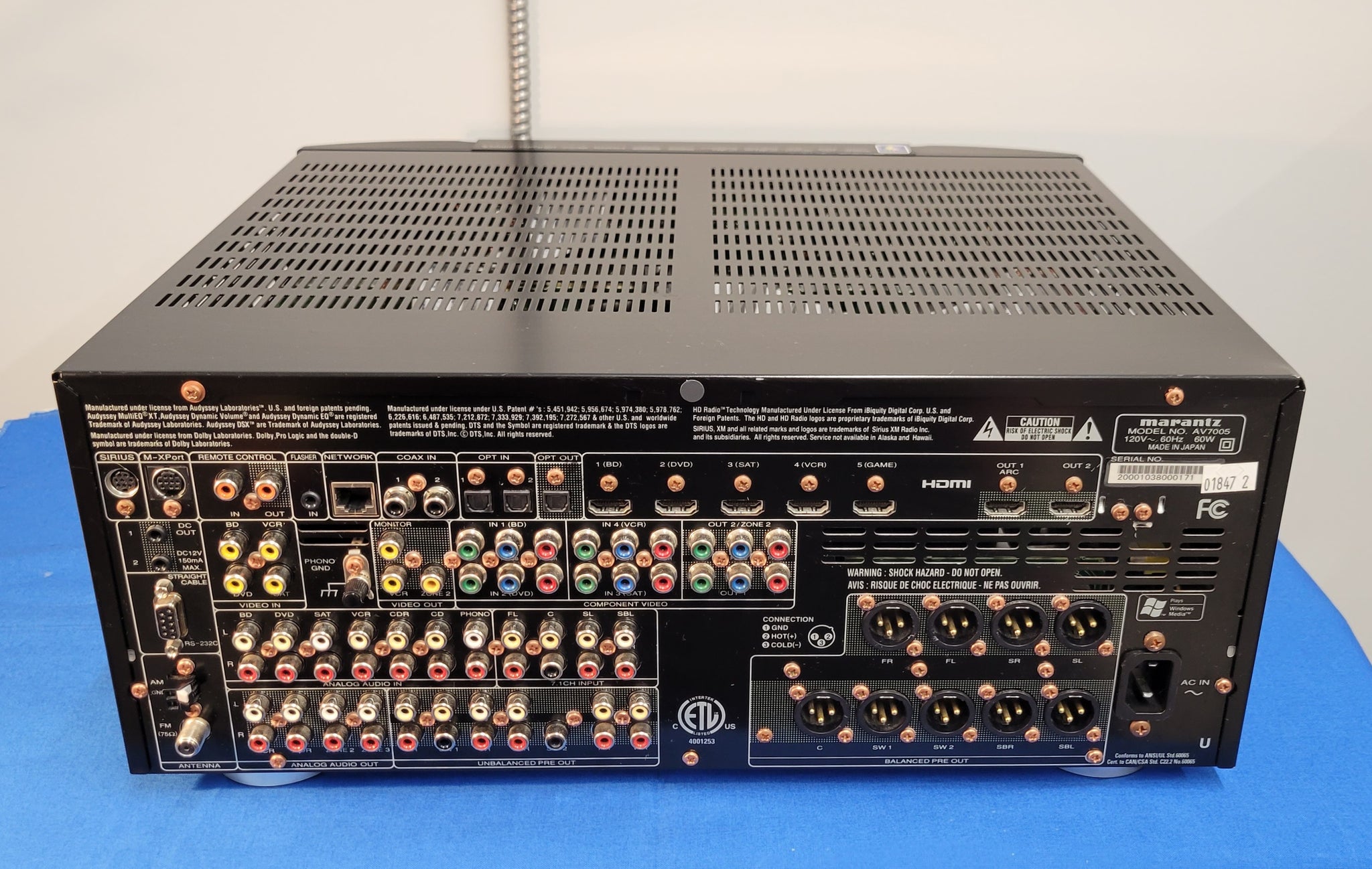 Marantz AV7005 preamp-processor tuner (used) – Stereo Untypical